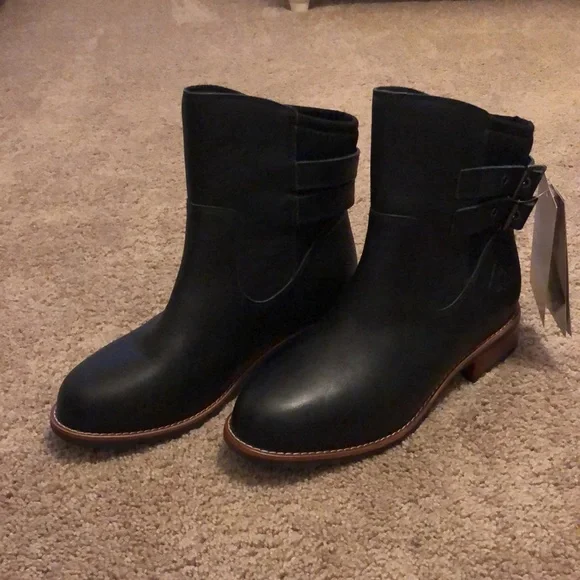 Muck Boots Liberty Ankle Waterproof Leather Boots - Picture 2 of 12